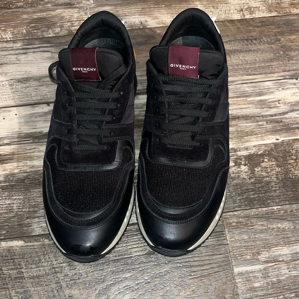 Givenchy Active Runner Suede & Leather Sneakers. Size 44